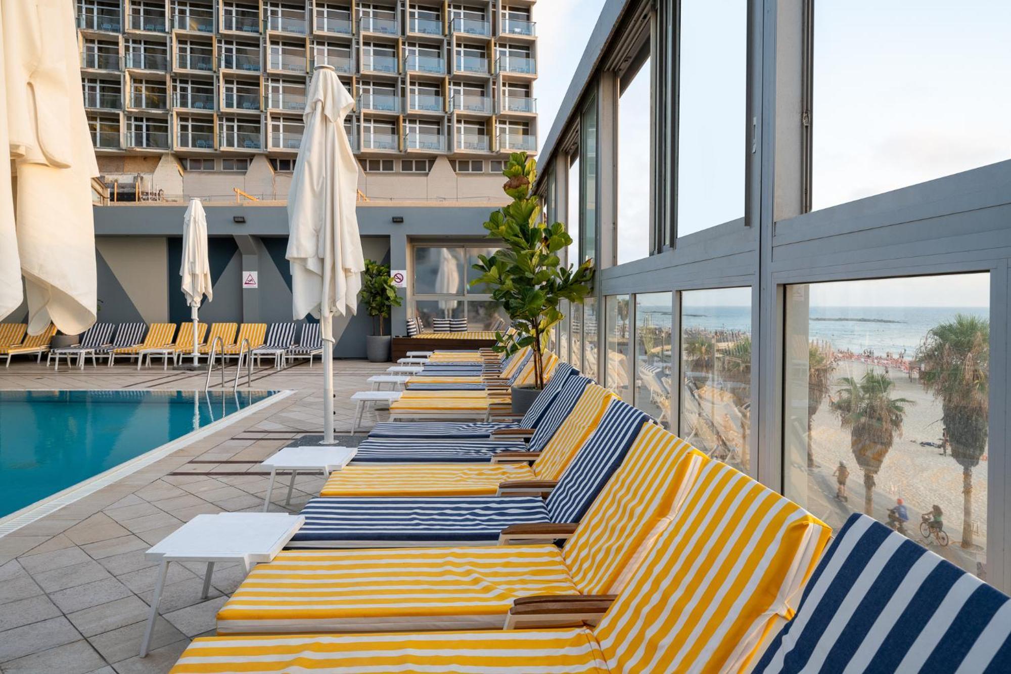 Crowne Plaza Tel Aviv Beach, An Ihg Hotel Exterior photo